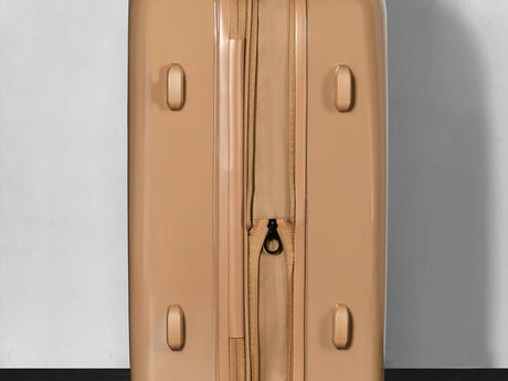 Chocolate Gelato suitcase, close-up of the expansion zip around the side
